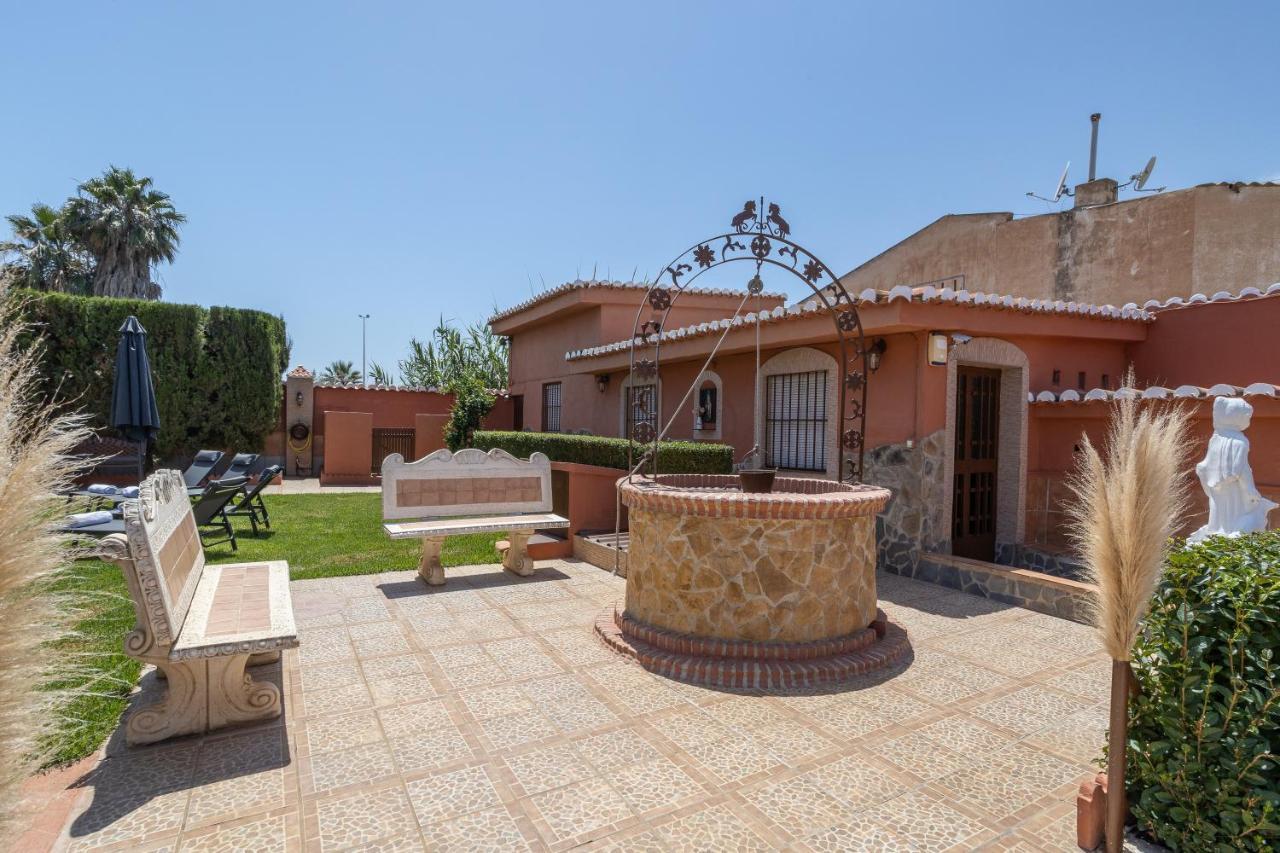 Villa Torres Motril Bagian luar foto